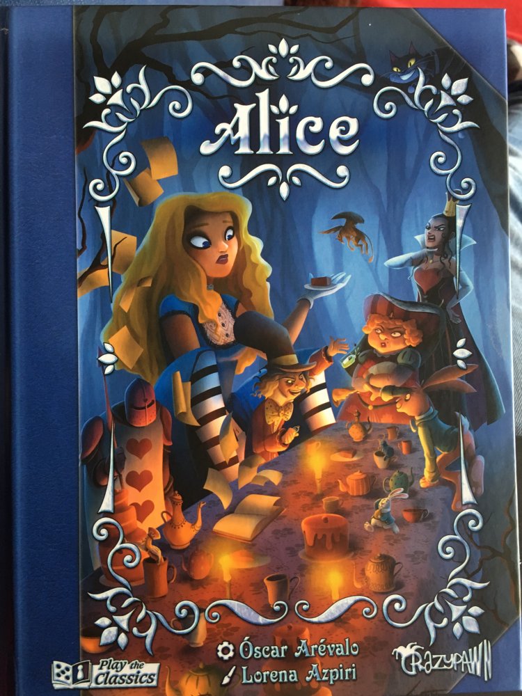 Alice aux pays des cartes