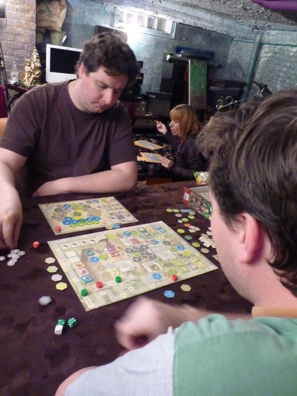 <a href="http://www.jedisjeux.net/die-burgen-von-burgund">Die Burgen von Burgund</a>