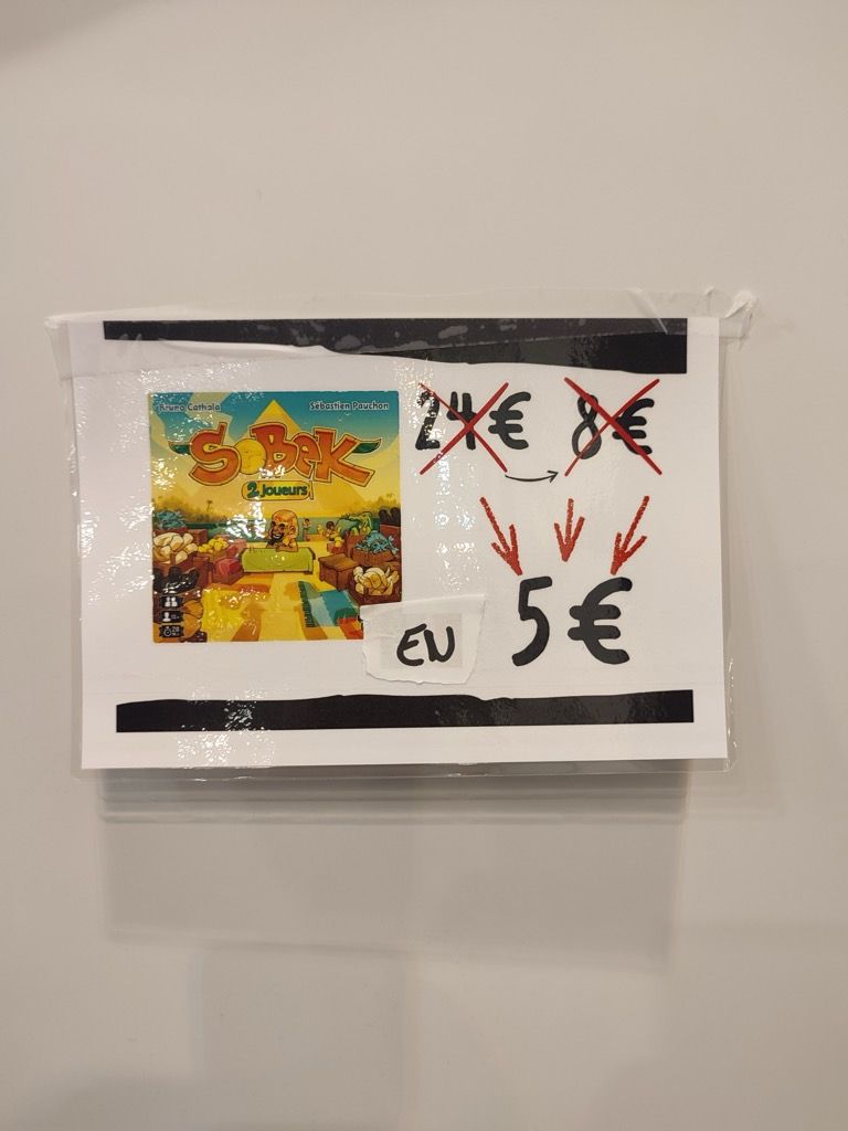 On le sait qu'Essen est une foire, ici c'est le jeu des déstockages : là je ne peux plus résister...