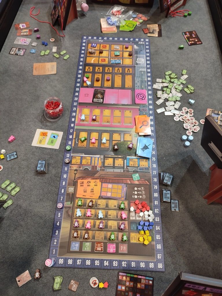 Mais au final 3 tours et puis s'en vont... Complètement passés à côté de l'intérêt du  jeu de David Vaquero. Grosse attente et énorme déception.