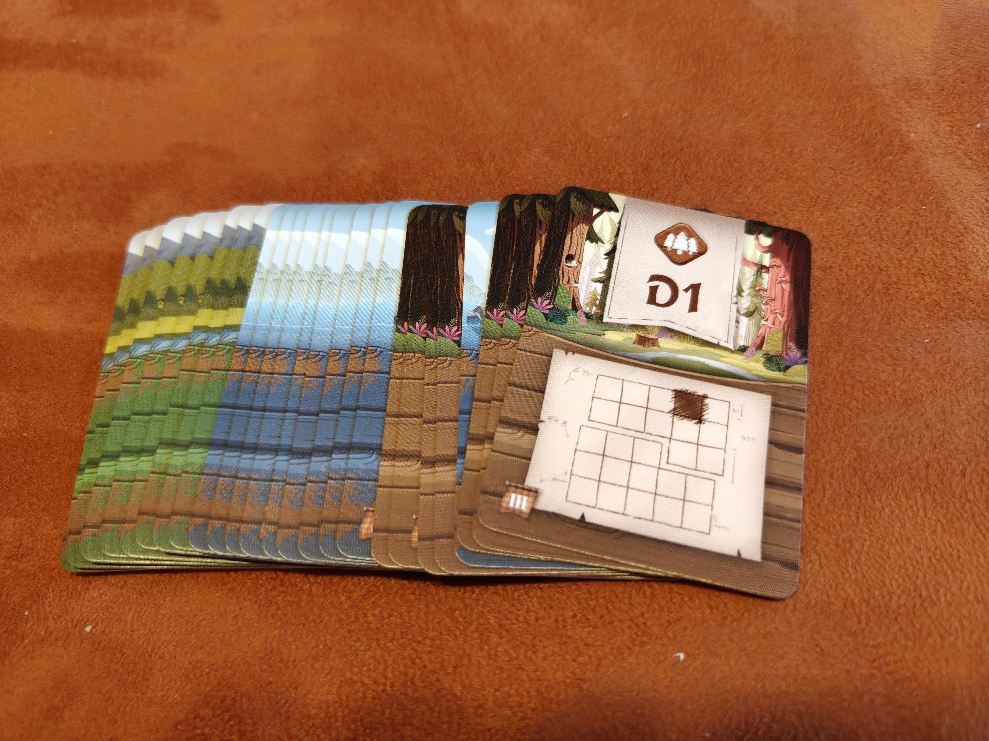 Une soixantaine de cartes de bonne facture et bien illustrées