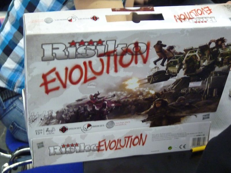 Stand 10-12 - Hasbro