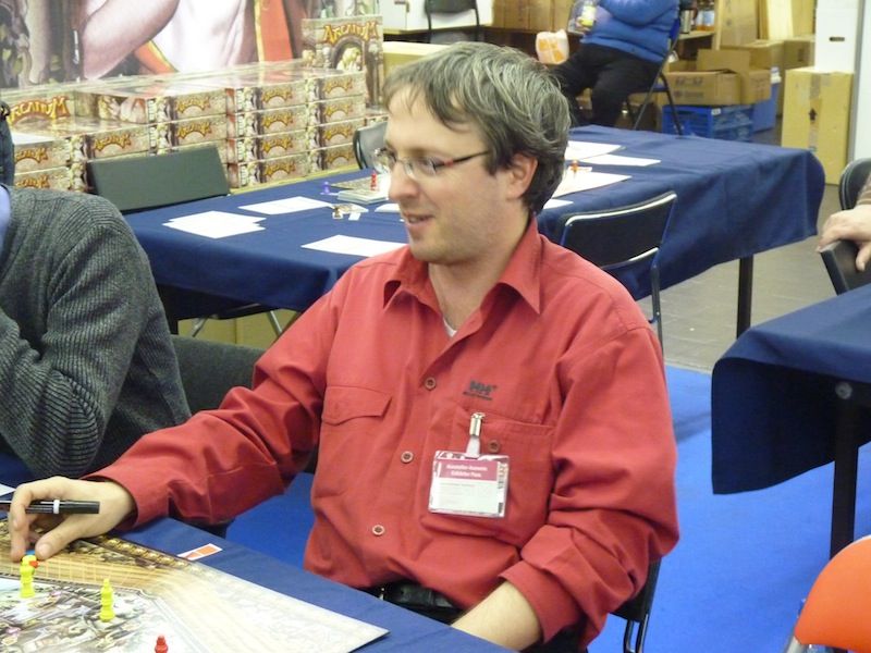 Stand 9-10 - Lo scarabeao