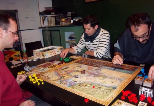 Monsieur Vincent, Captain Cavern et monsieur Thieum, prêts à en découdre sur le grand plateau de "Francis Drake".