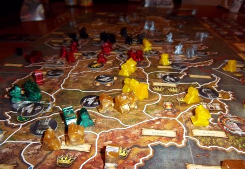 Une bataille entre Baratheon et Martell pour Le Bief...je vais venir ensuite reprendre cette province au vainqueur...