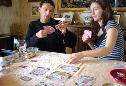 Bertrand et Julie, visiblement satisfait, leur initiation aux jeux semble bonne