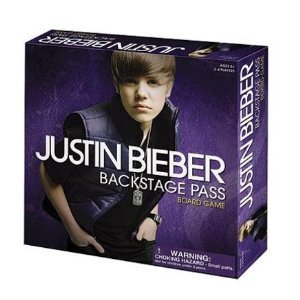 Justin Bieber se pose sur la table...